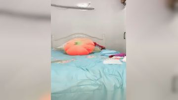 小狐狸好想要~新主播~万丈风情~向狼友们展现风情万种~快来对着屏幕撸一炮~嗯~嗯~嗯~好多水~来艹我啊哥哥