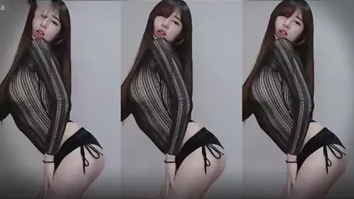 [虎牙美女主播] 舞嫣小妖精老板千元定制大尺度舞蹈视频 抖胸摇臀极度诱惑1