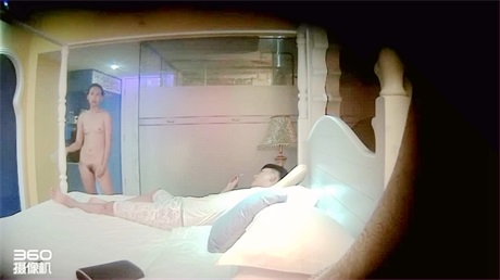 九零后小帅哥和烟瘾很大的漂亮妹子啪啪小哥舔逼的样...