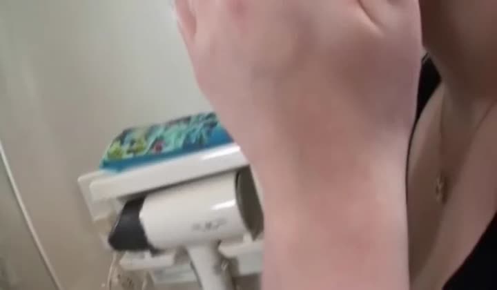 富二代的口味就是屌美女玩腻了非让美女卸妆素颜玩