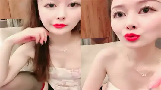 黑丝长腿骚御姐任狼友轮番操弄玩弄